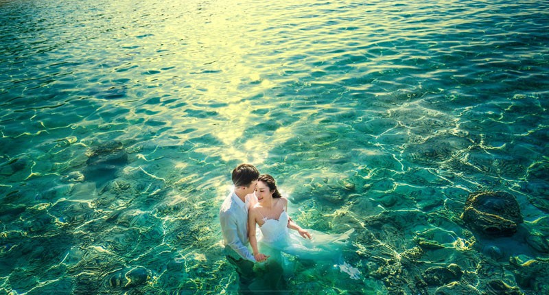 夕下温存 日落时分足球婚礼仪式