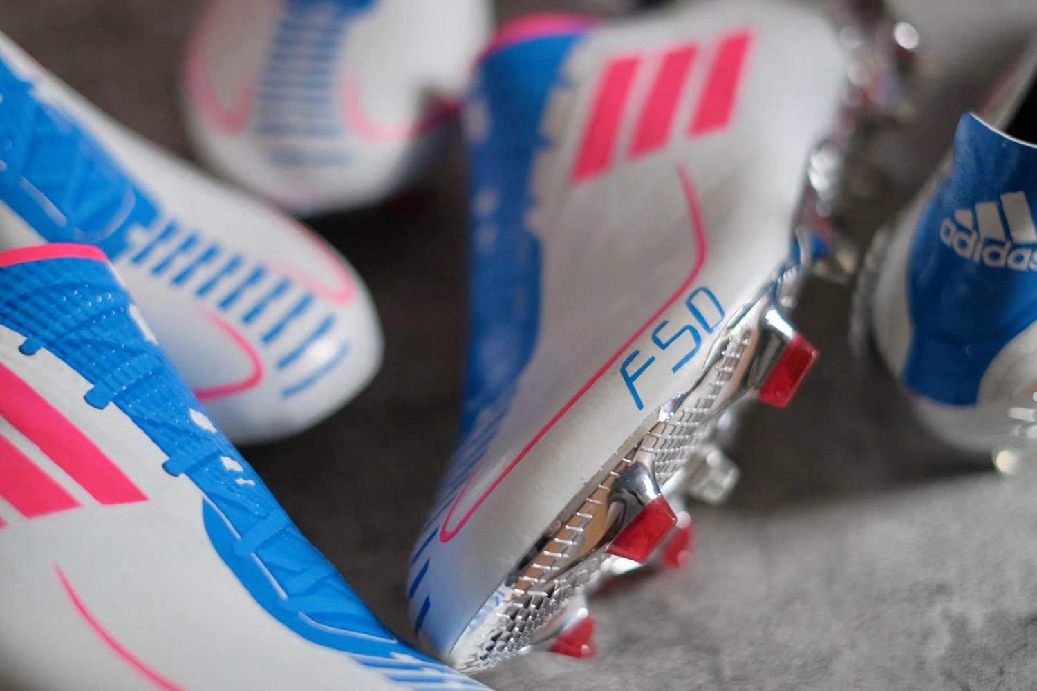 胜牌全球启动2026年FIFA世界杯宣传活动守护每位球迷的观赛之旅(图1)